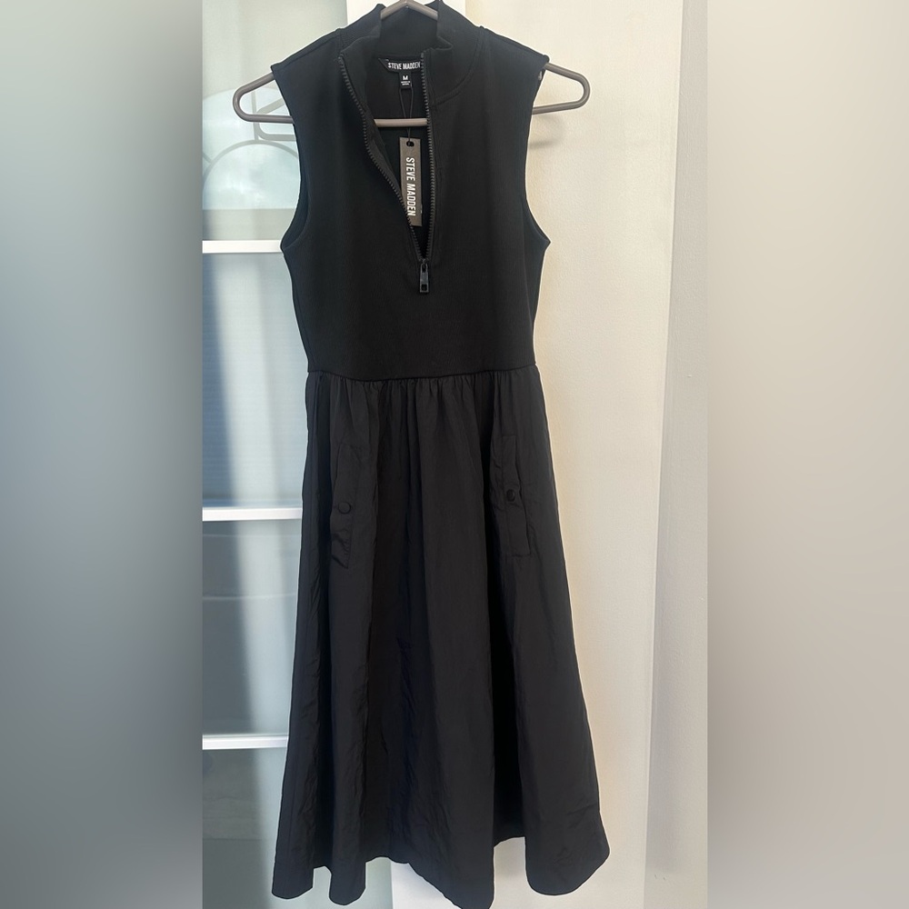 Steve Madden sleeveless dress with pockets.  NWT.